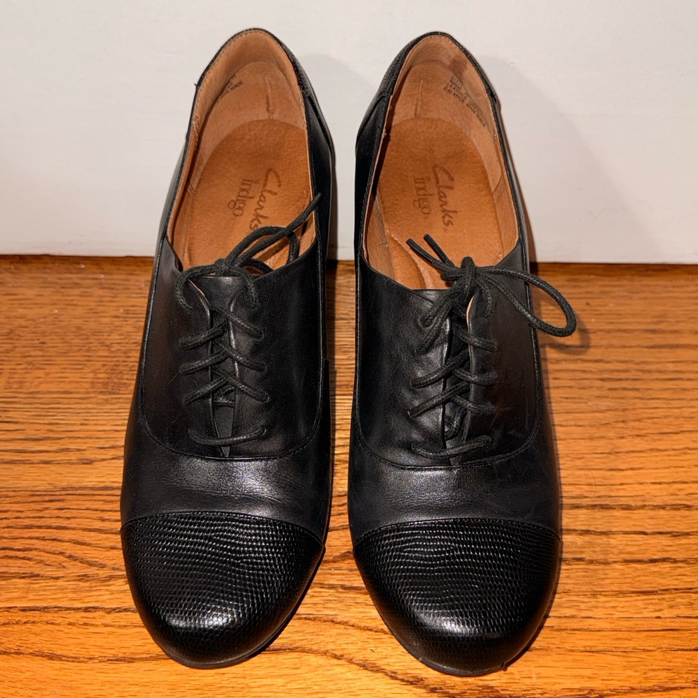 Clarks Indigo Black Leather Lace-Up Oxford Block Heel Size 9 — Worn Once